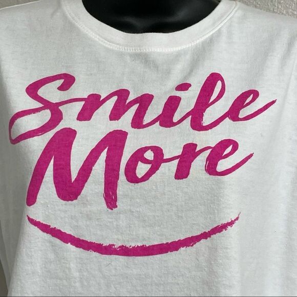 Modern Lux Smile More Croptop White with Pink Letters Size Medium - Picture 2 of 9